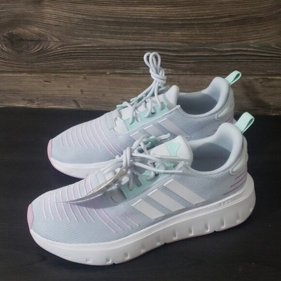 New Adidas Swift Run Kids‎ Sneakers Size 7Y Girl Lightweight Everyday Running - Picture 7 of 11